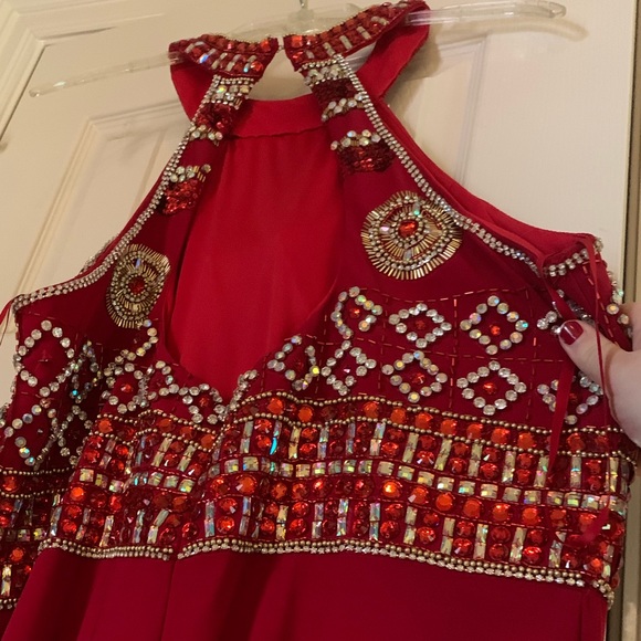 Red prom dress - Picture 2 of 6